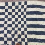 Handmade Moroccan Beni Ourain rug, size 140 x 260 cm.