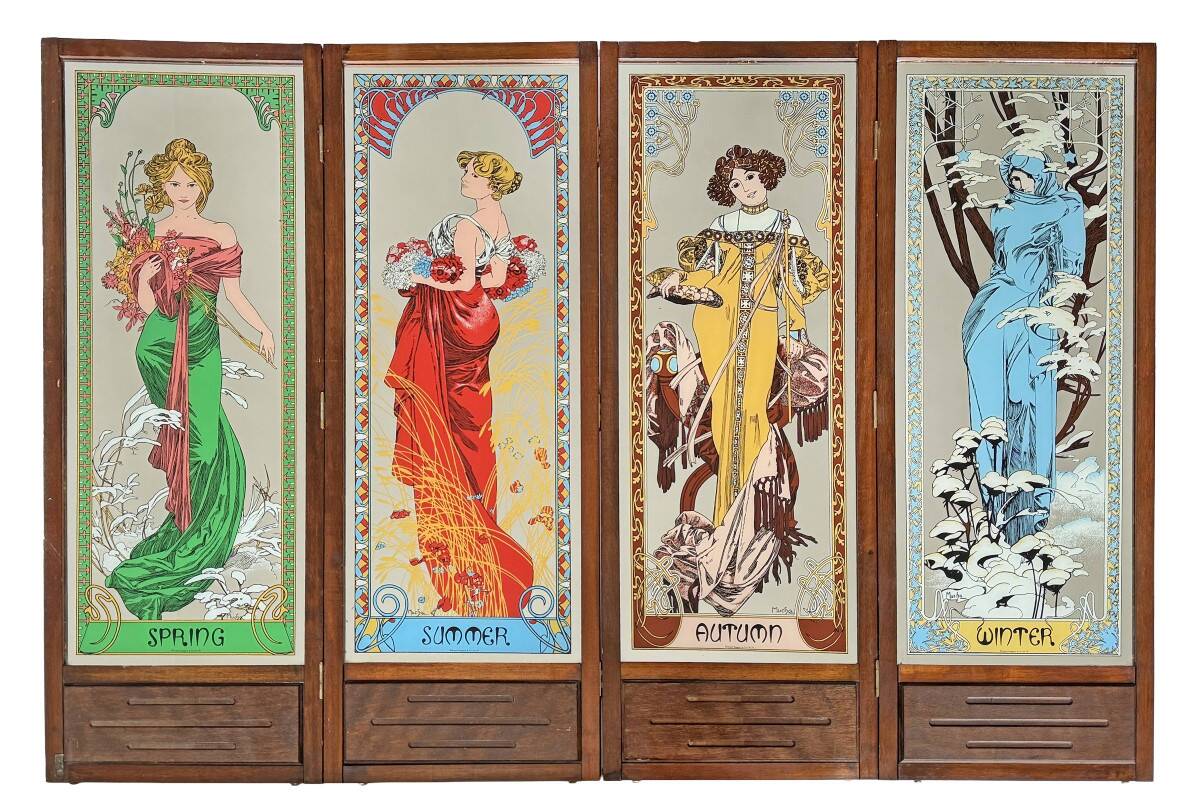 Screen decorated with the four seasons.