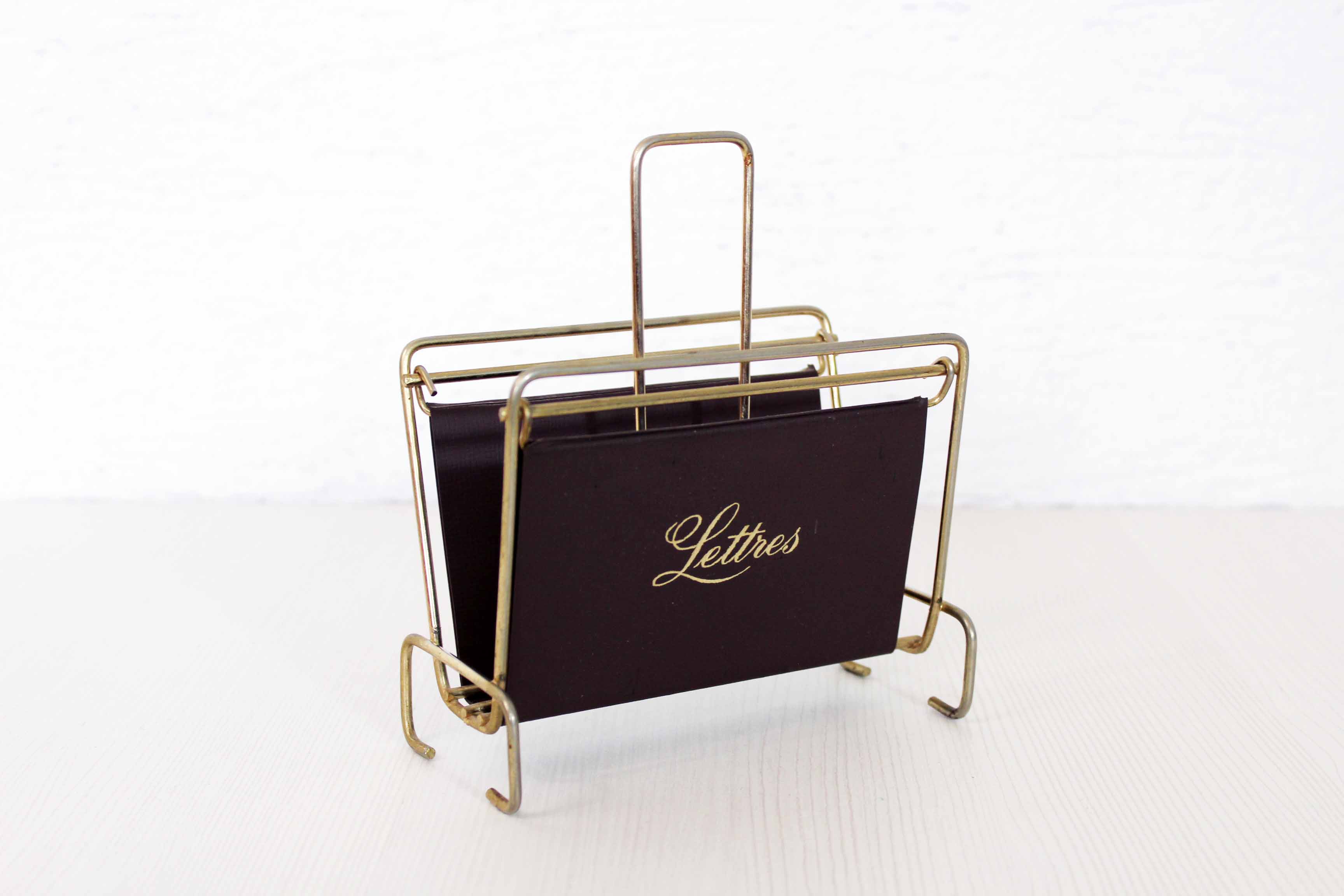 Porte lettres vintage en métal doré et vinyle