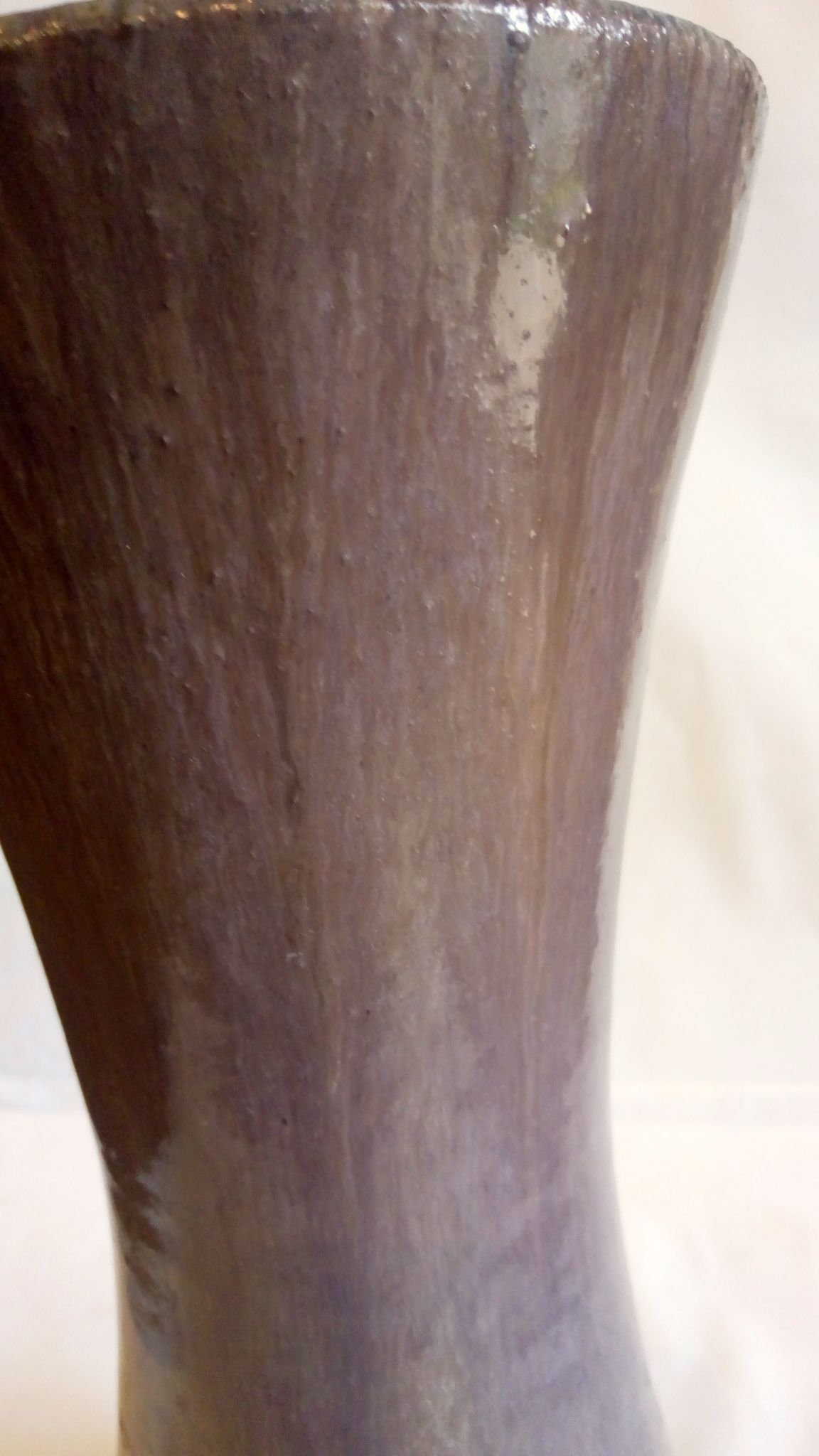 Vase d'Accolay longiligne gris mauve