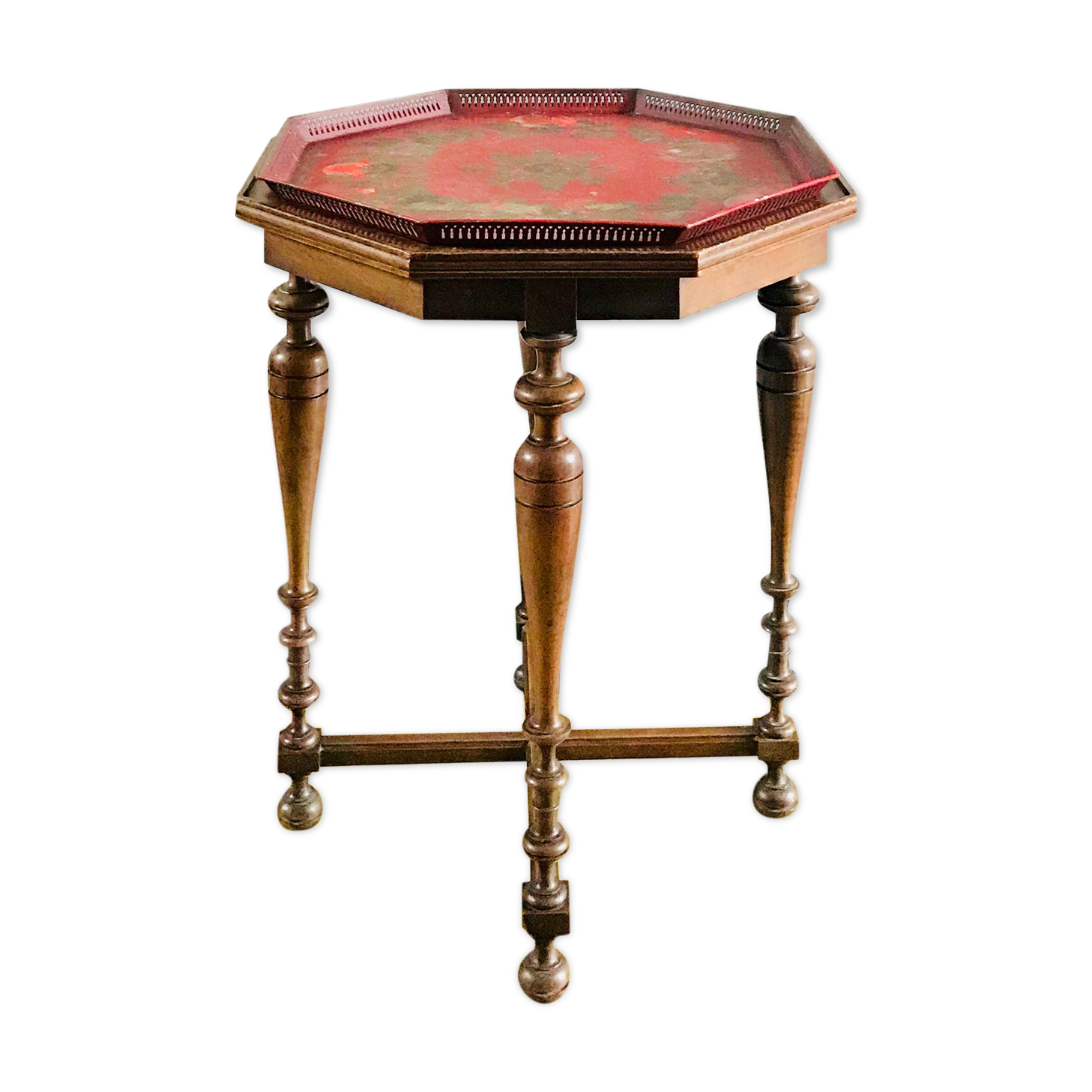 Table with metal tray painted