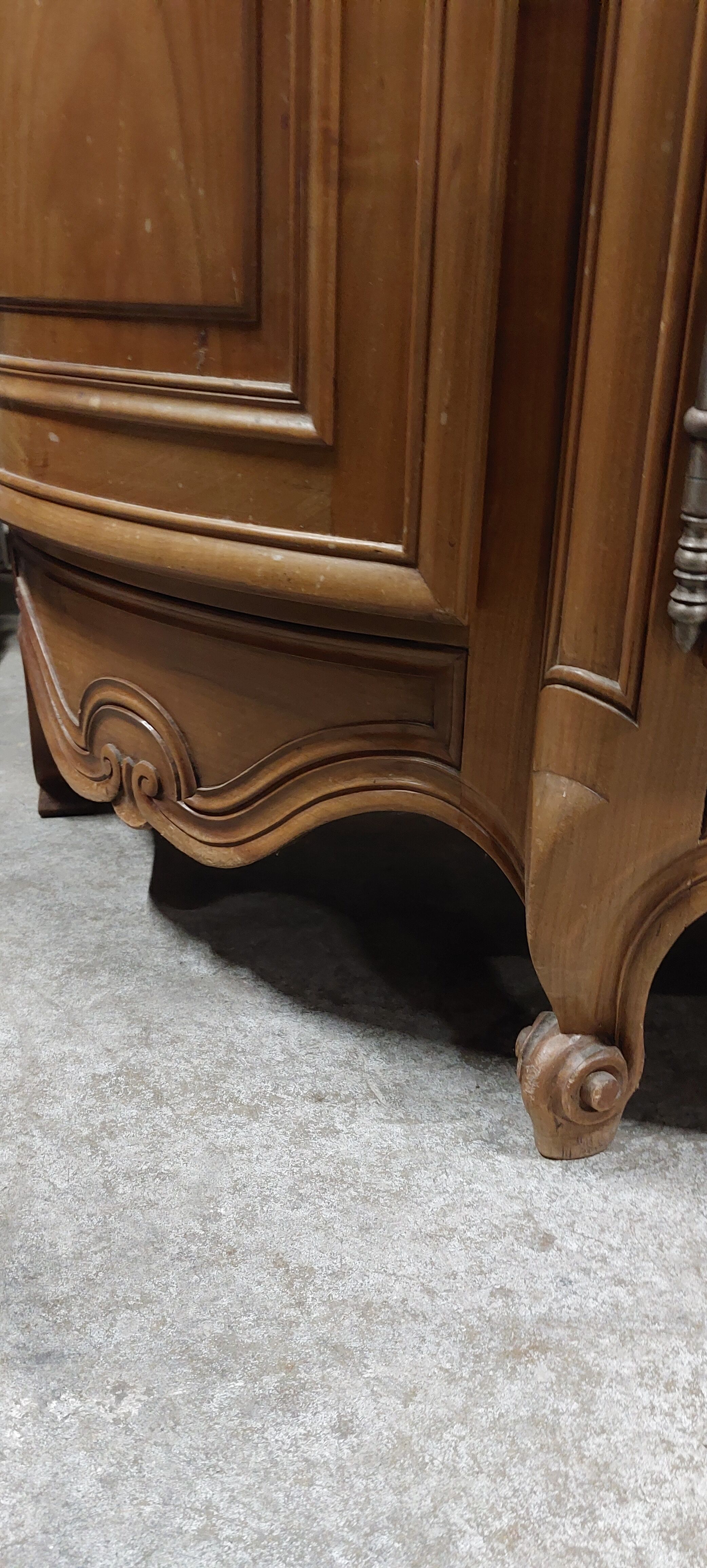 Louis XV style sideboard in cherry wood 4 doors