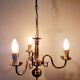 Lampe classique en laiton de style hollandais de couleur bronze doré