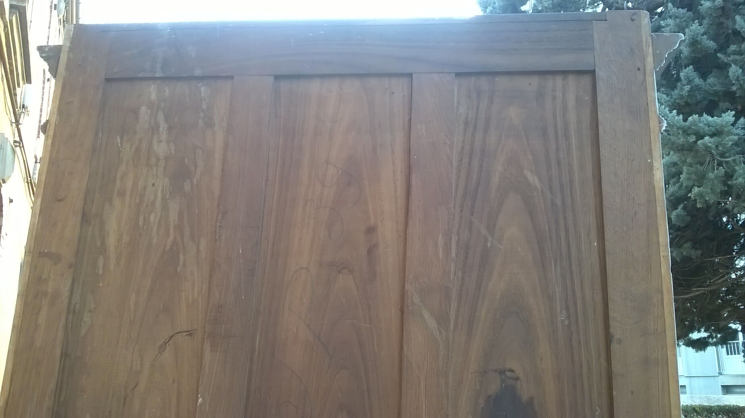 Parisian hotel wardrobe from the 1930s