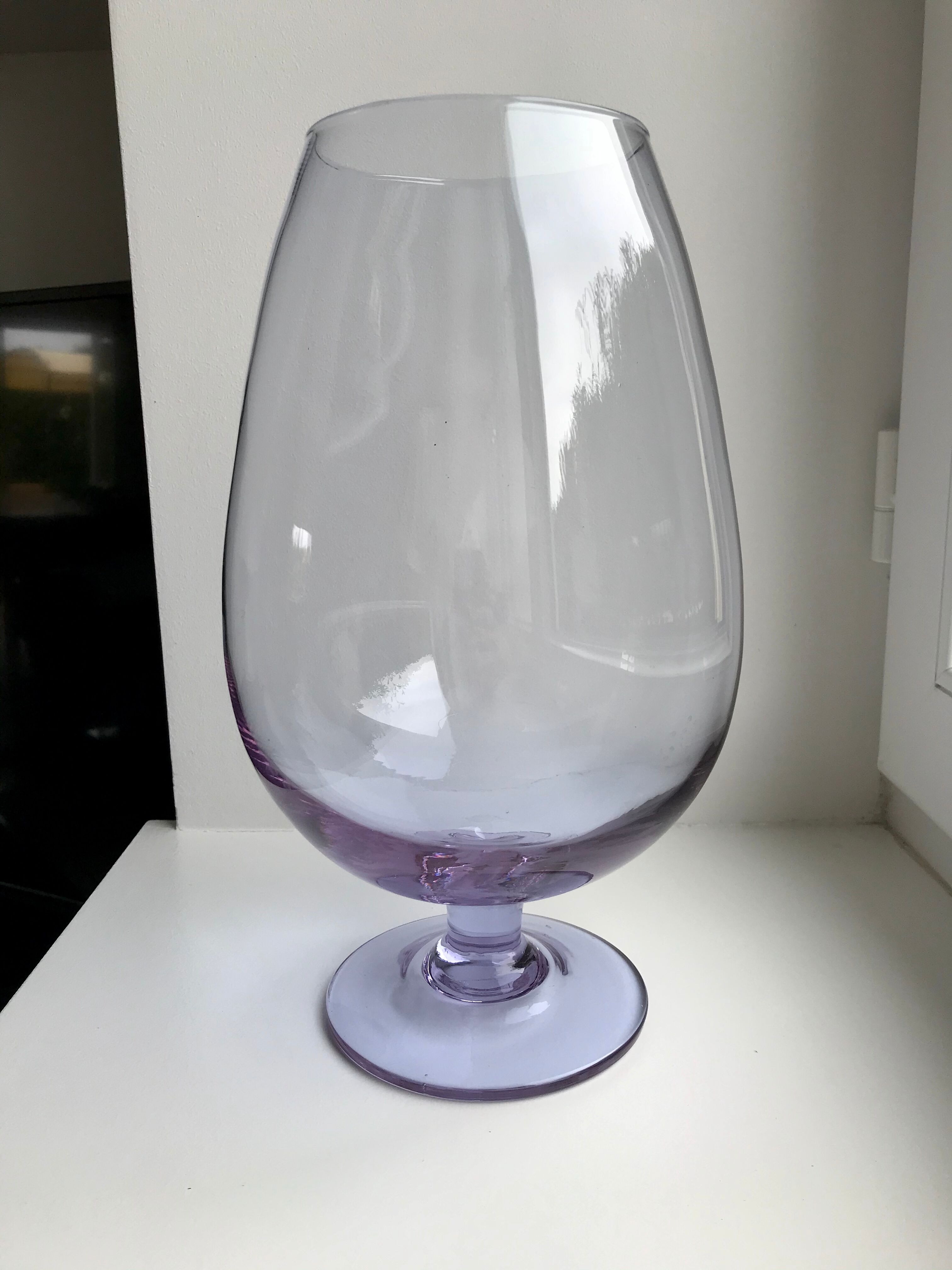 Lilac blown glass vase 70s