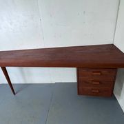 Bureau danois moderniste en teck, années 1950