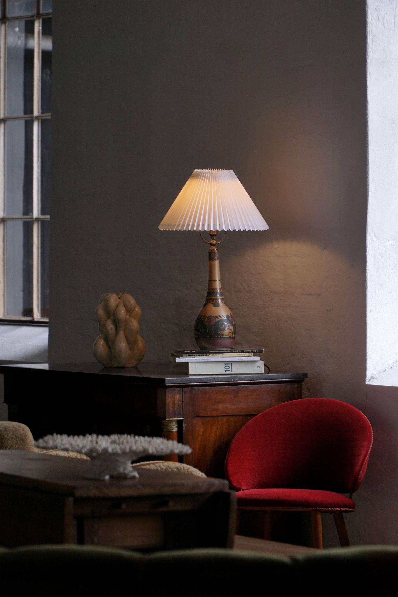 Art Nouveau table lamp in coloured terracotta by L. Hjorth, Bornholm, 1930s.