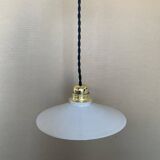 Old opaline suspension D21cm