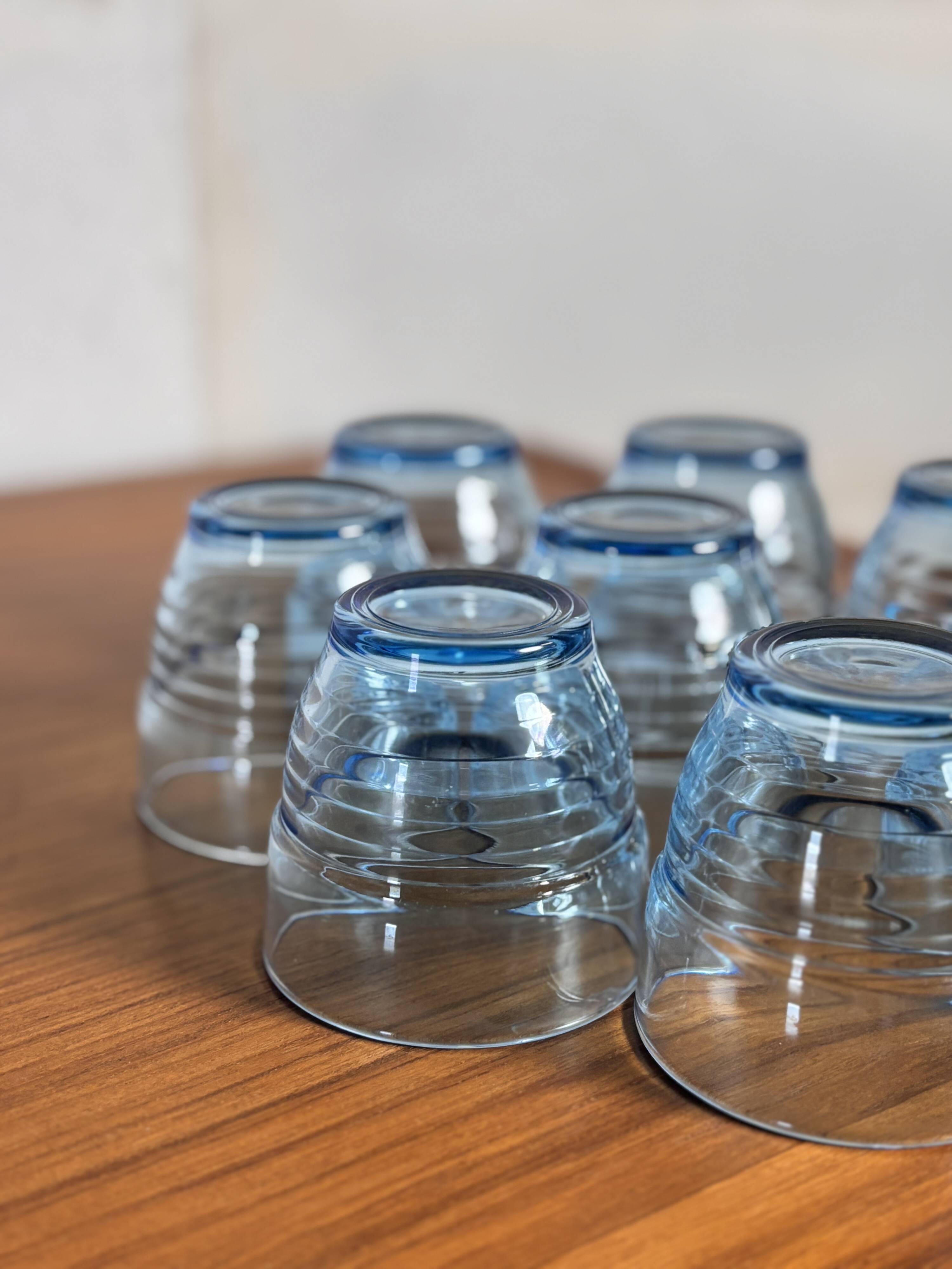 Set of 8 blue Arco France glasses.