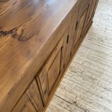 Row of pine loom furniture