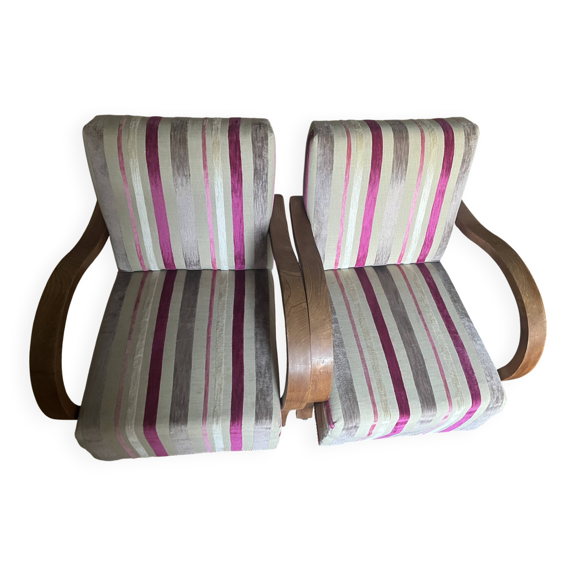 A pair of Art Deco armchairs in very good condition.
