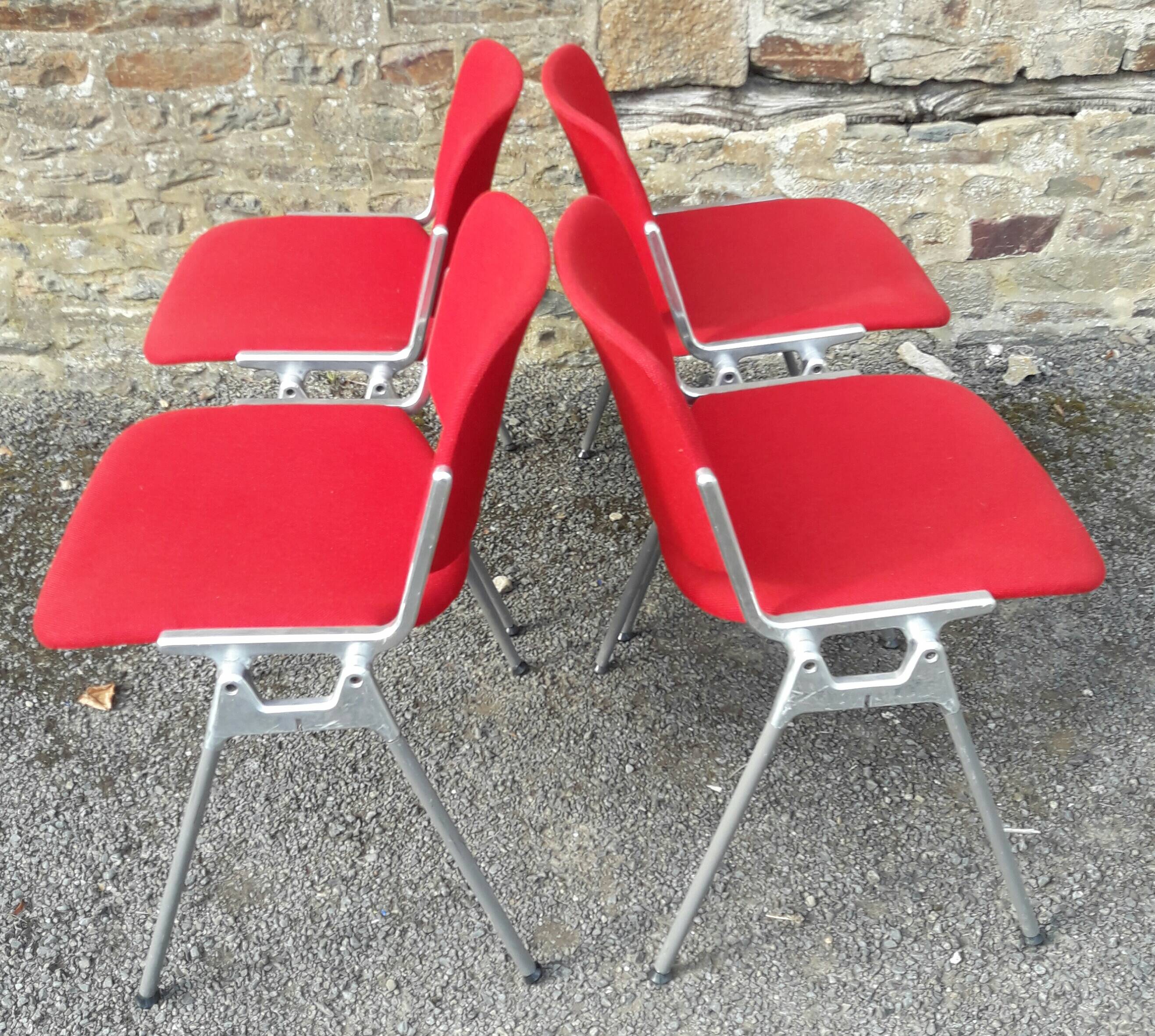 Set de 4 chaises DSC 106 de Giancarlo Piretti pour Castelli