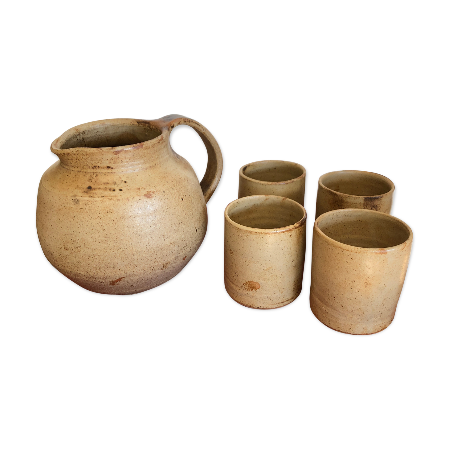 Biot fruit juice service in sandstone