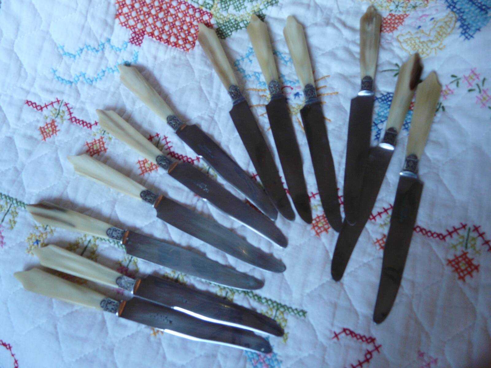 Laufert 12-piece dessert or cheese knife set with silver ferrule