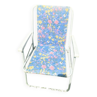 Flowery garden armchair