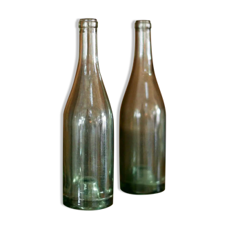 Set of 2 vintage "fritillary" bottles