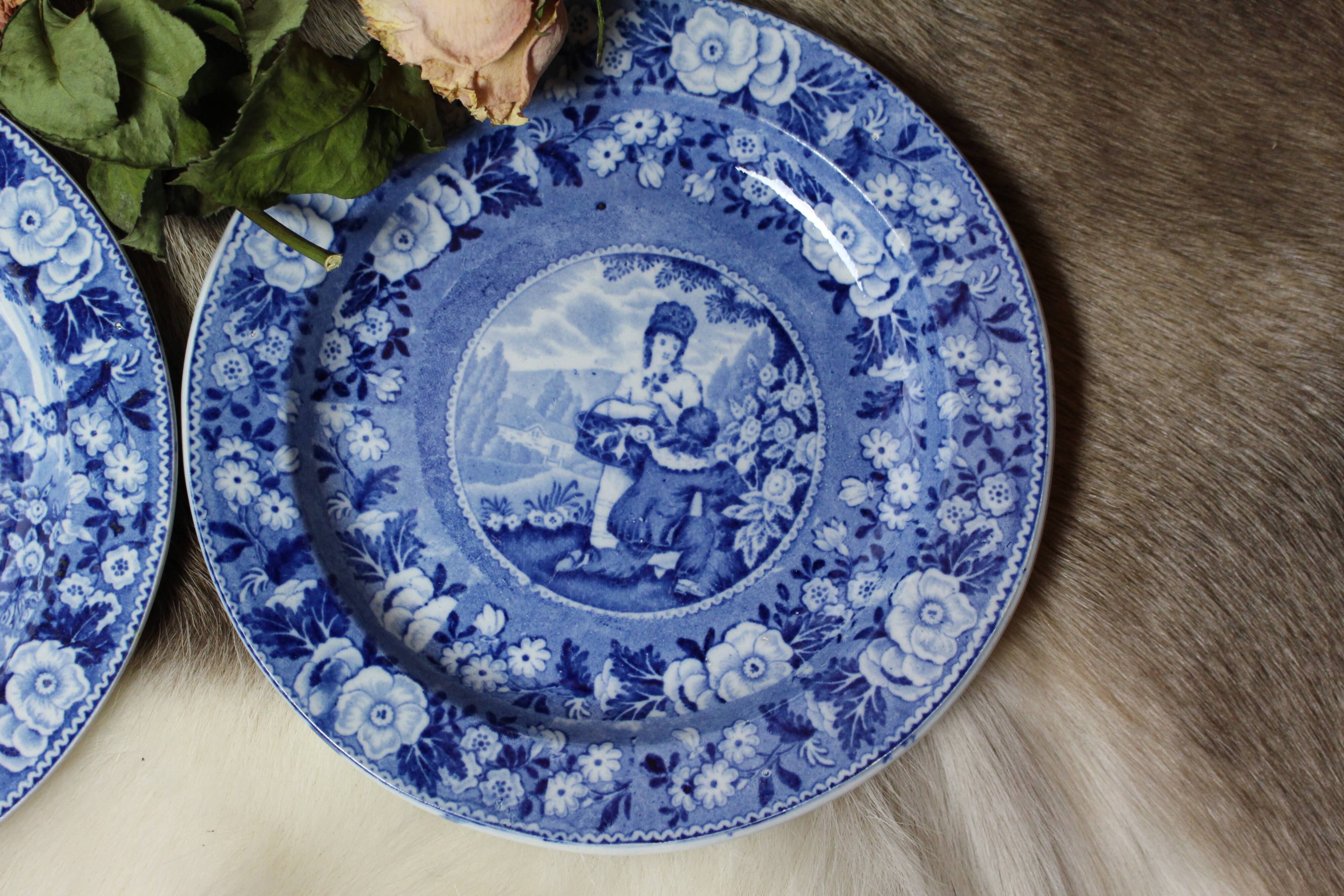 Lot de 4 assiettes à dessert anglaises bleu cobalt