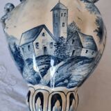 Large Spanish vase in Talavera style, hand-painted, adorned with a landscape.