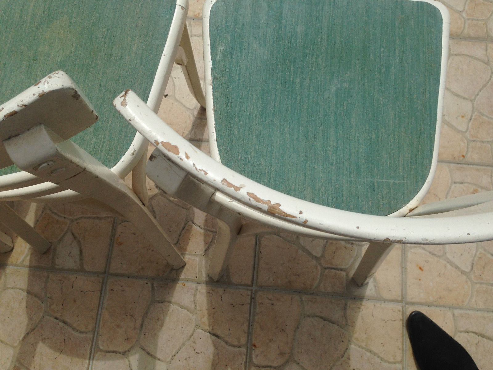 Ensemble de 4 chaises bistrot anciennes des années 50