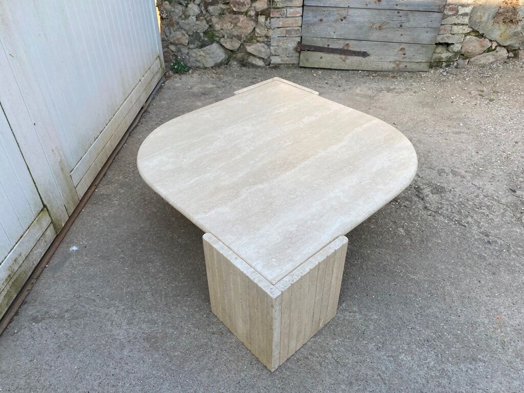 Large marble travertine coffee table in the shape of an eye from Roche Bobois vintage 70s