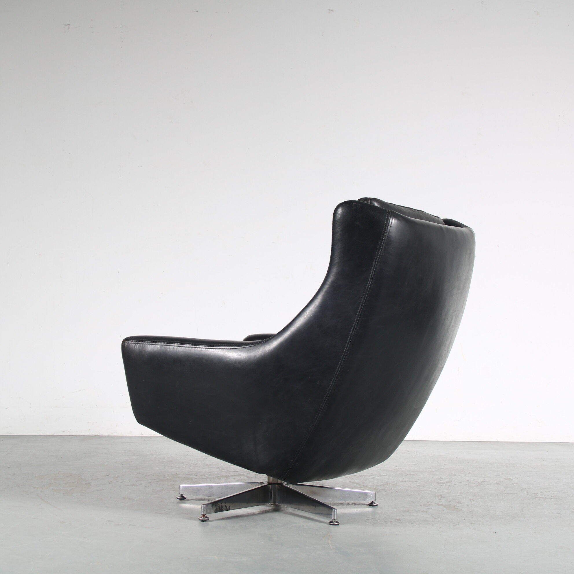 1960s Swivel chair by Artifort, Netherlands