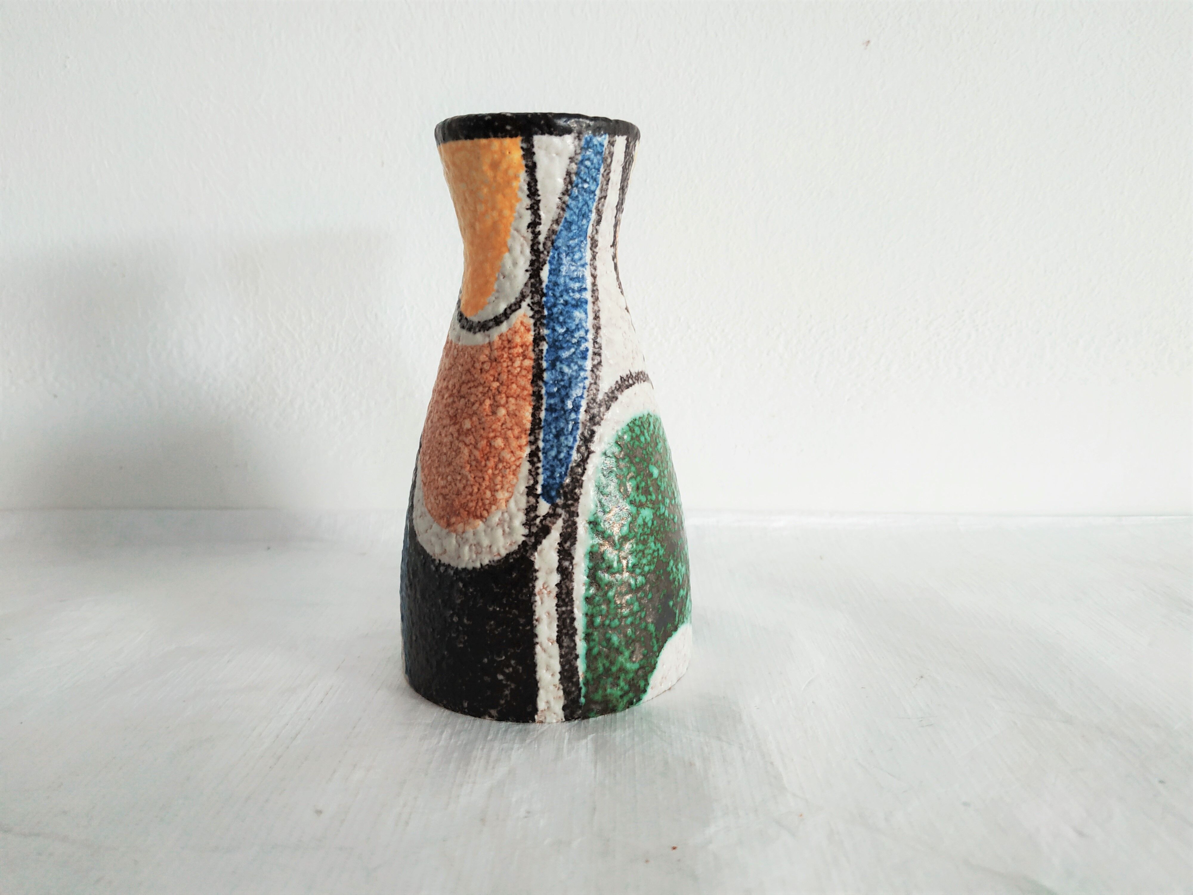 Vase multicolore en céramique allemande
