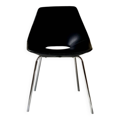 Chaise tonneau en cuir noir et chrome par Pierre Guariche pour Steiner France 1970