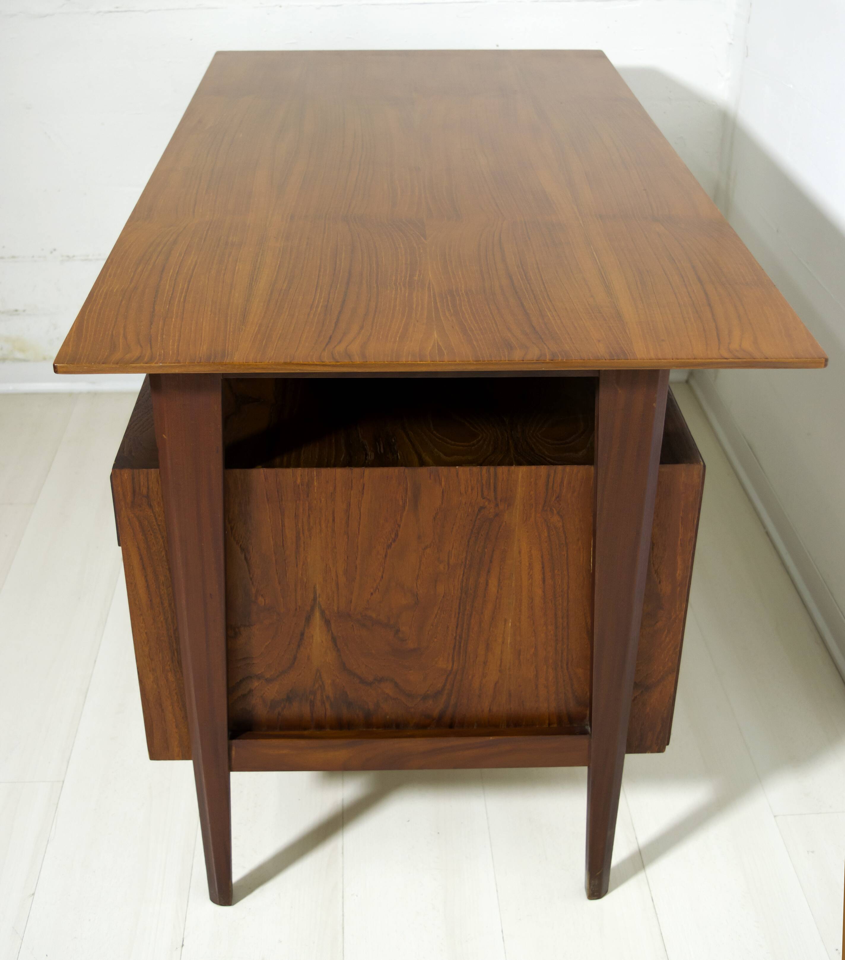 Vittorio Dassi Mid-Century Italian Teakwood Writing Desk and Chair, 1950