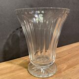 Vase on pedestal in cut crystal mid-twentieth century