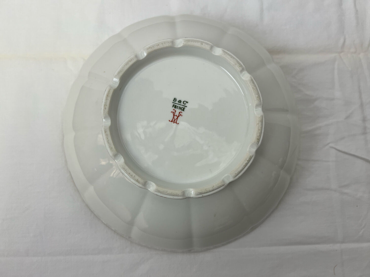 White and golden salad bowl