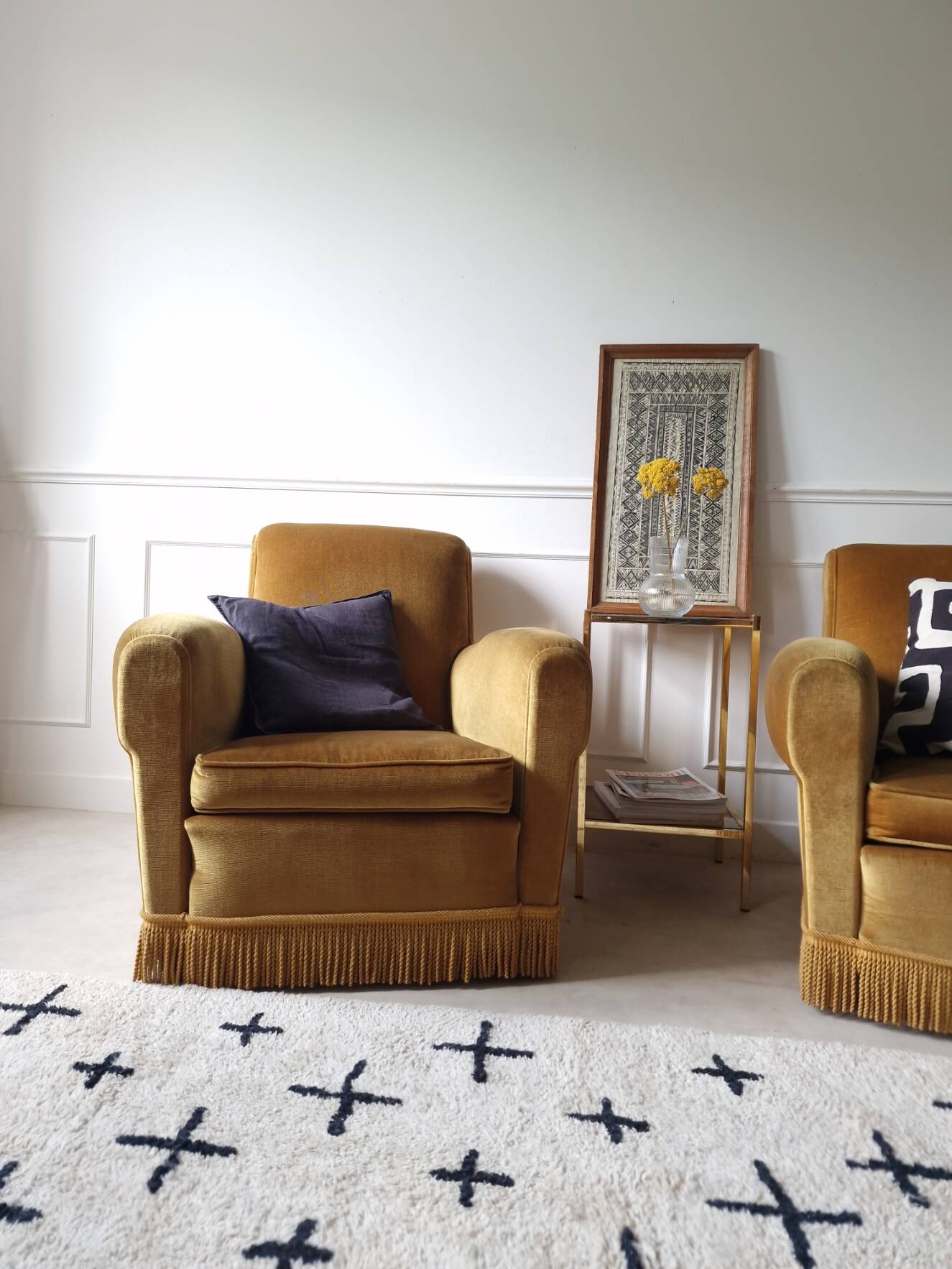 Pair of velvet armchairs