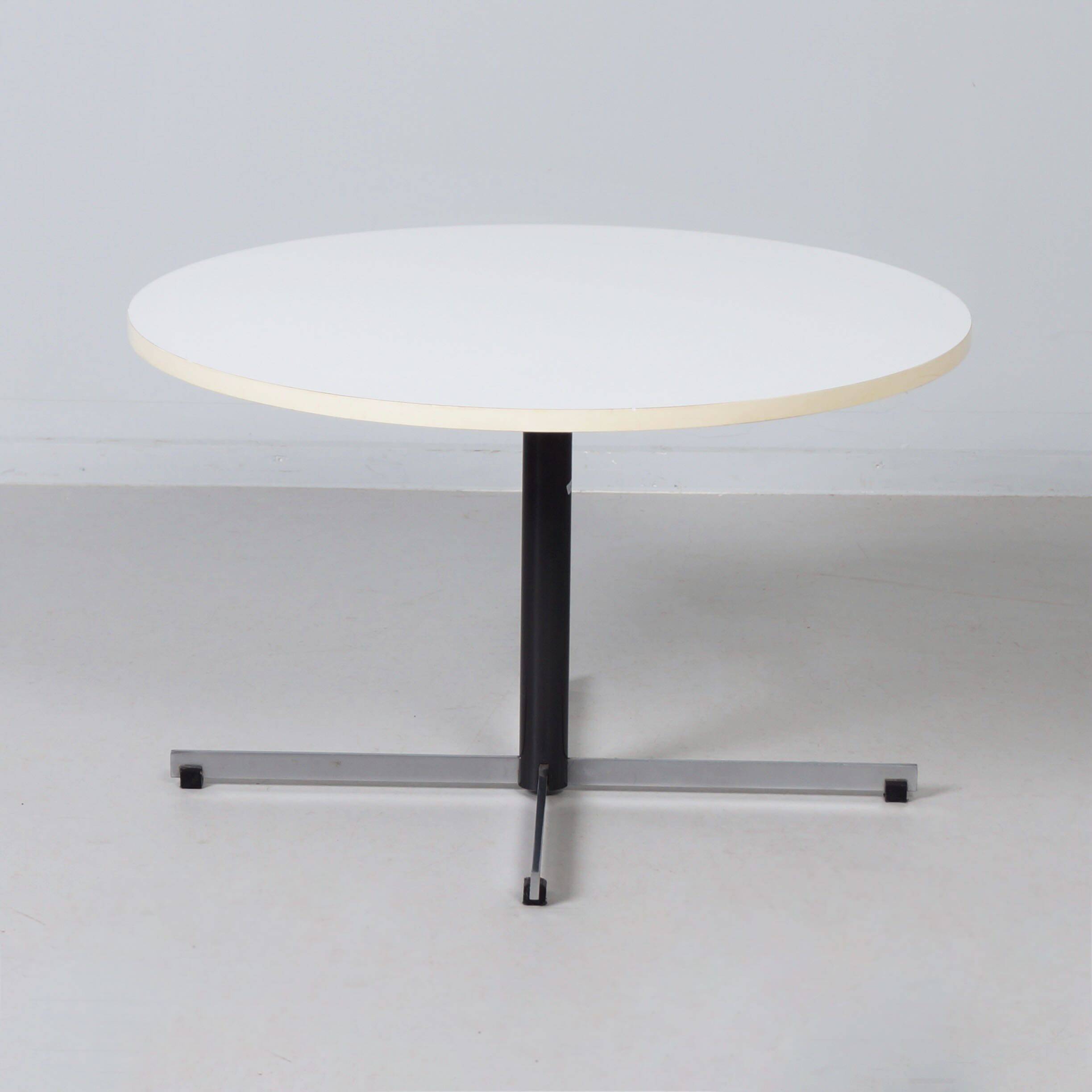 Round model 3696 coffee table by Gispen, 1970s – white melamine top and chrome base