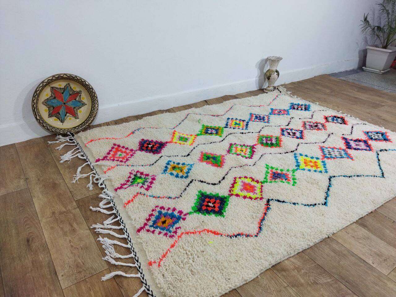Handcrafted Moroccan Berber Rug 197 X 153 CM
