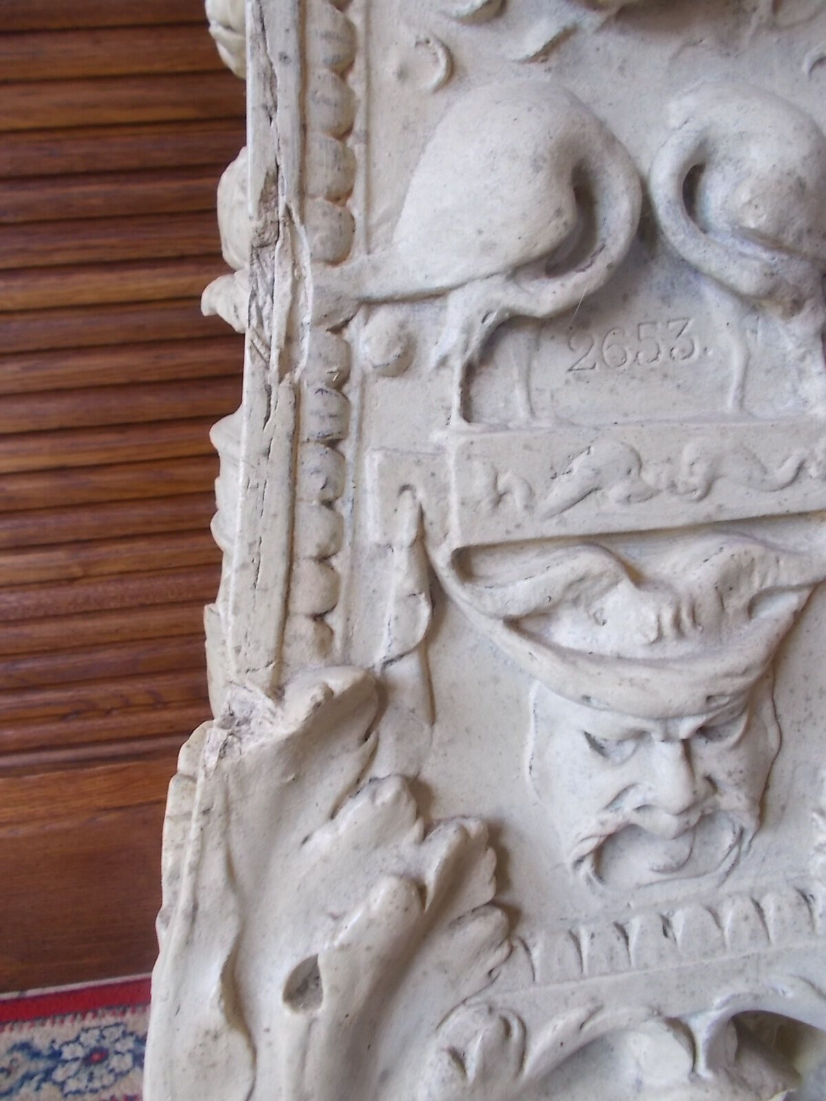 Column pedestal ram heads