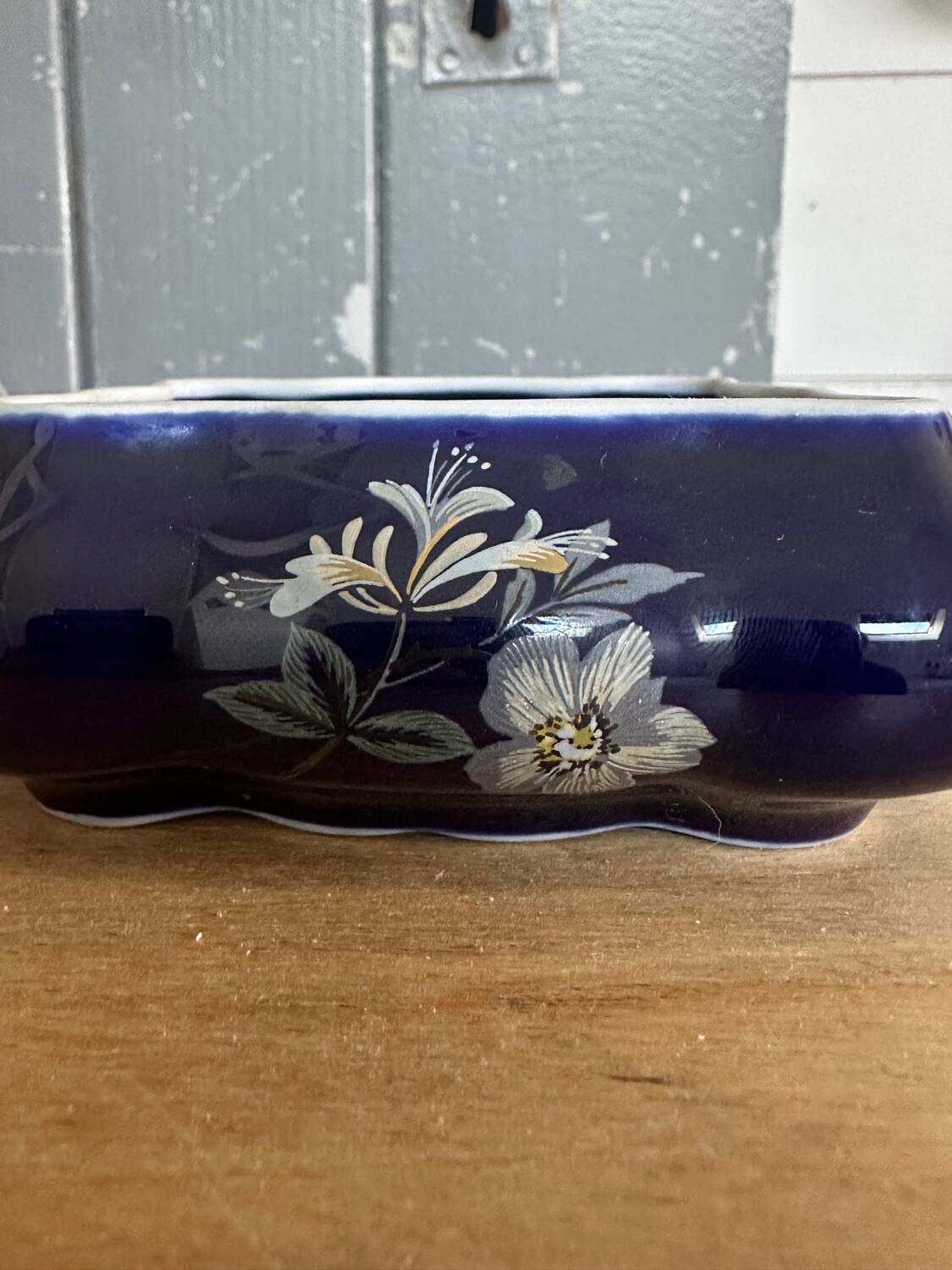 Small ceramic candy box