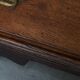 Commode anglaise ancienne du XVIIIe siècle à 3 tiroirs