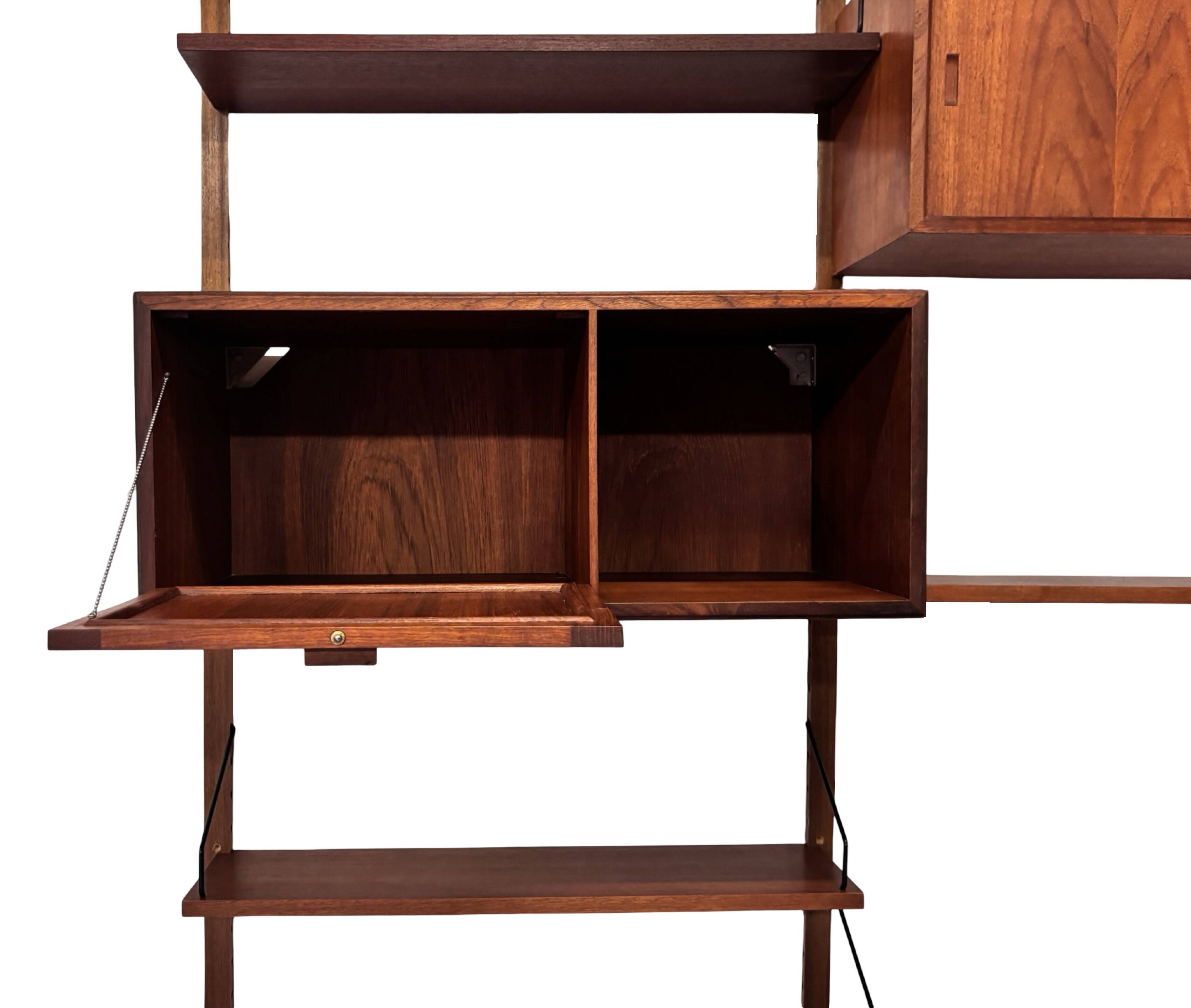 Vintage Poul Cadovius Royal System wall system wall unit