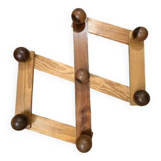 XL accordion coat rack