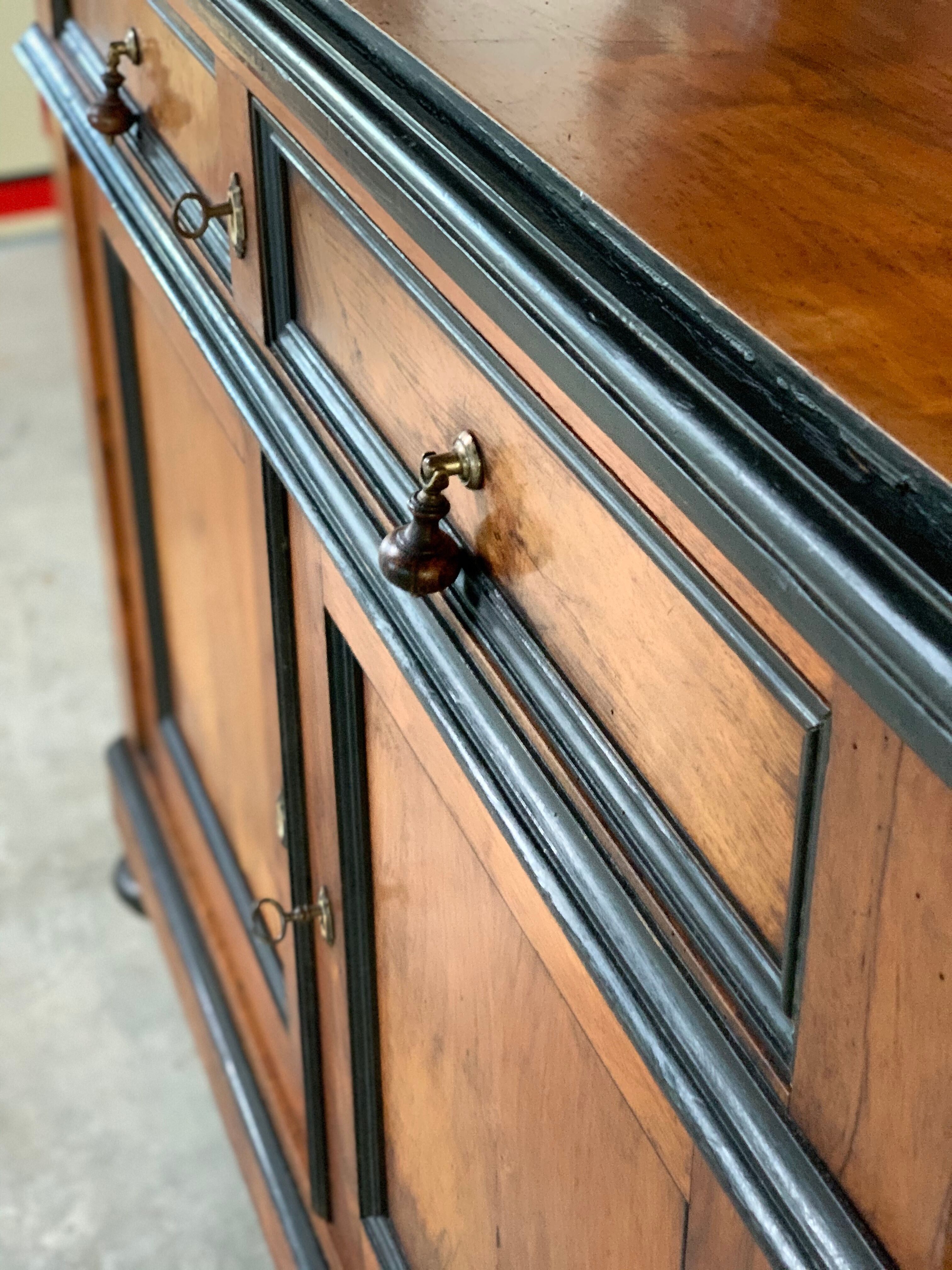 Furniture buffet, 19th