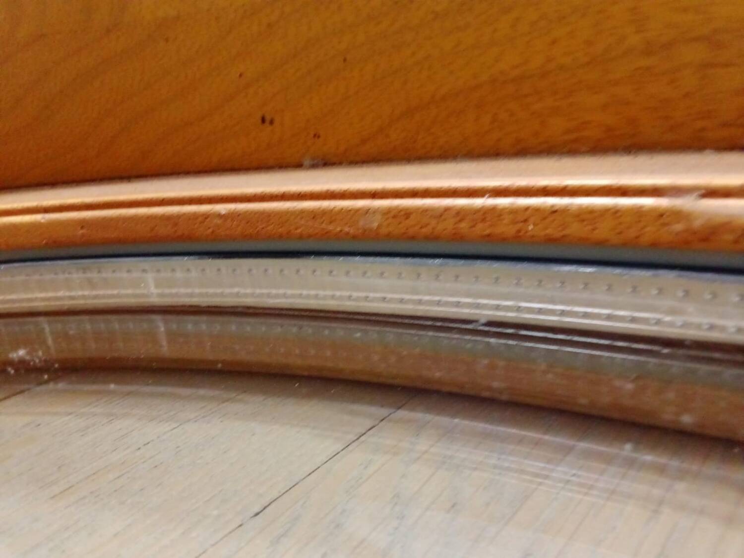 Oval porthole window