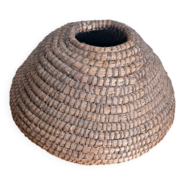 Panier tressé. Début XXème siècle. Travail artisanal — Beyit