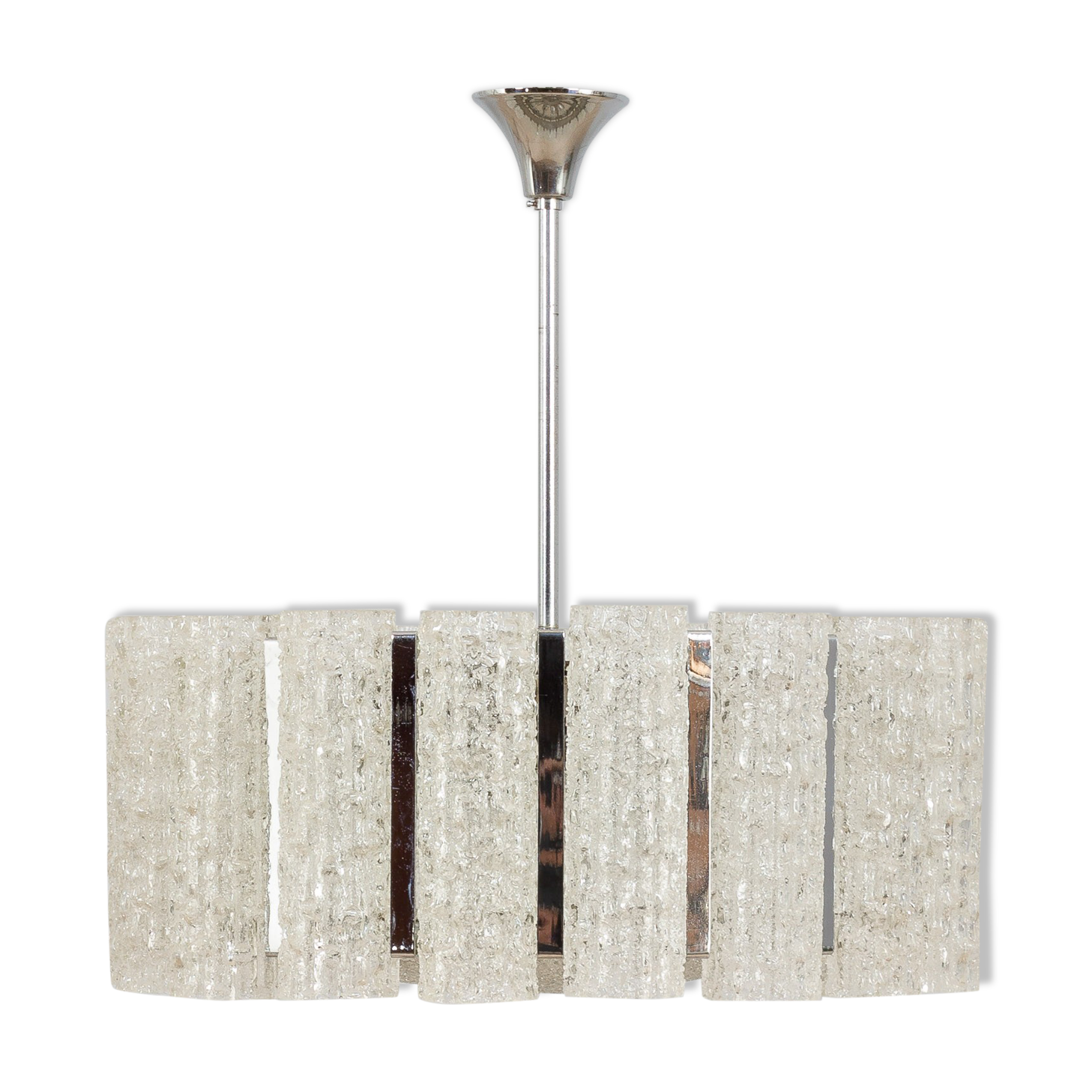 Murano glass chandelier with 17 frosted glass shades by Barovier and Tosso, Italy 1970s