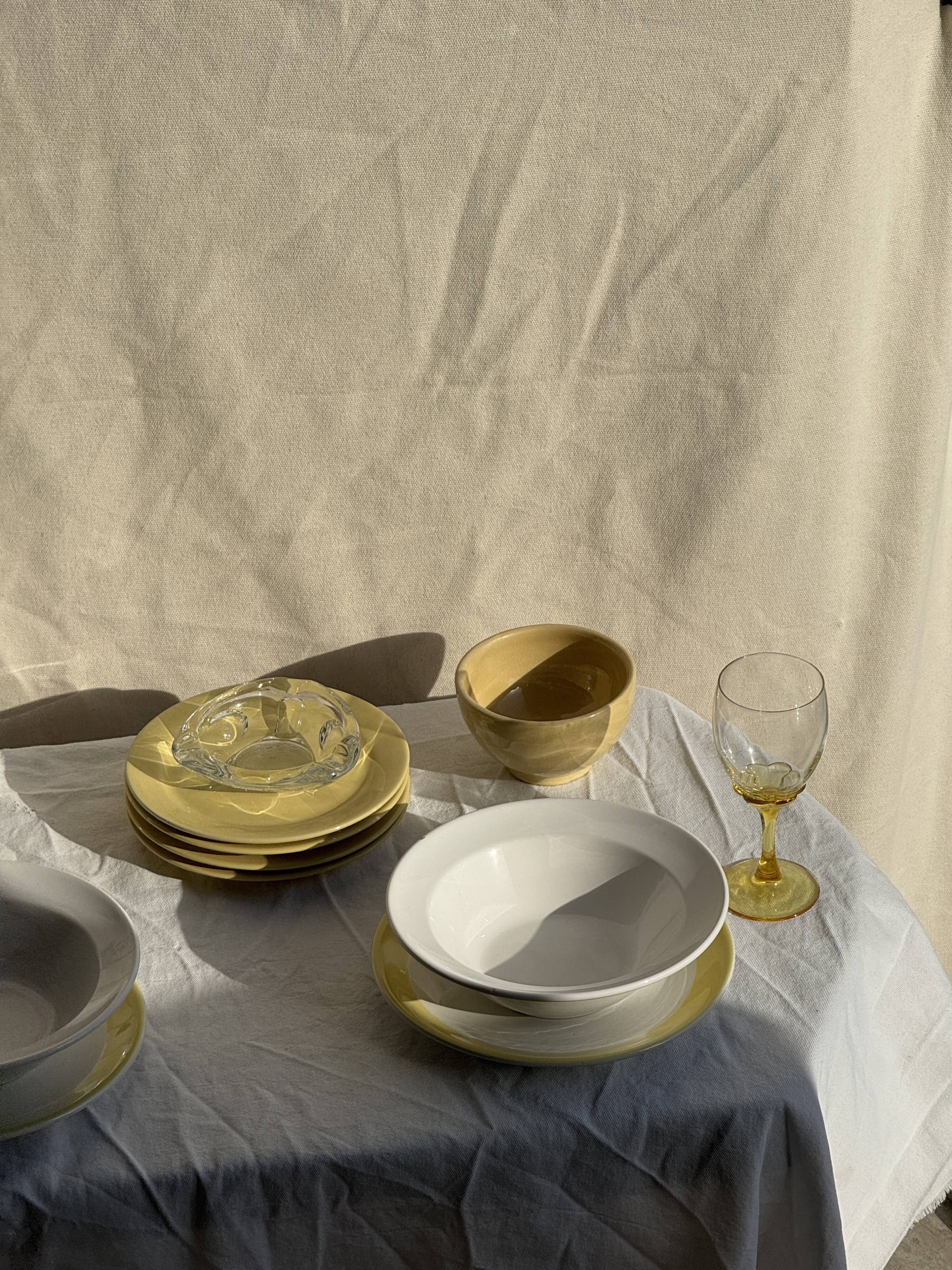 Set of 6 modern yellow dessert plates D19