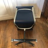 EA 105 chair by Charles & Ray for Herman Miller