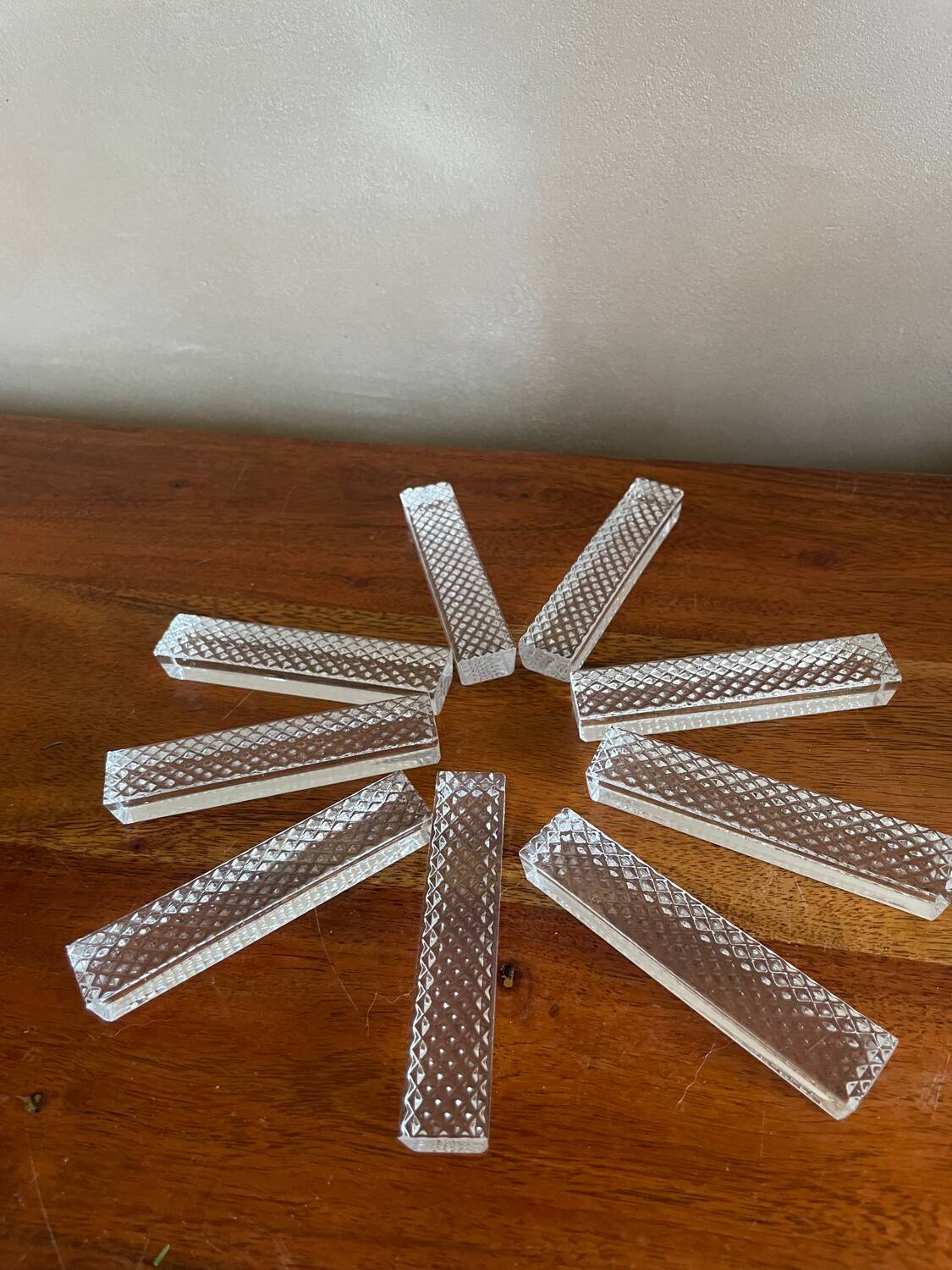 9 glass knife holders