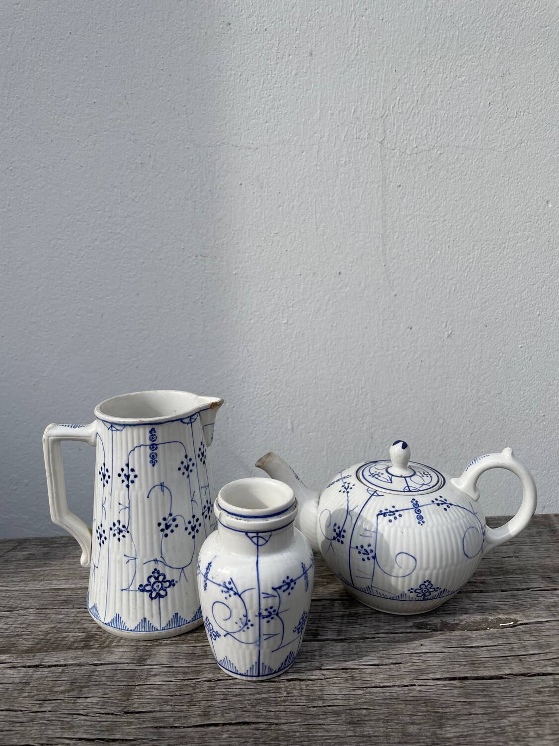 Antique Digoin Sarreguemines blue and white tea set