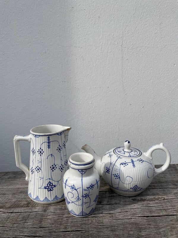 Service à thé ancien Digoin Sarreguemines bleu et blanc