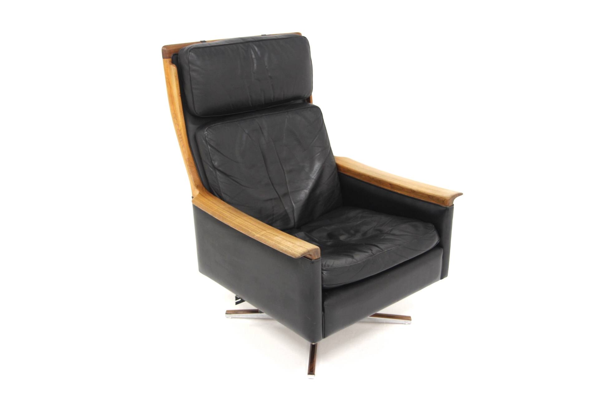 Scandinavian rotating leather armchair, Swivel chair, "Minerva", Torbjørn Afdal, Sweden, 1960