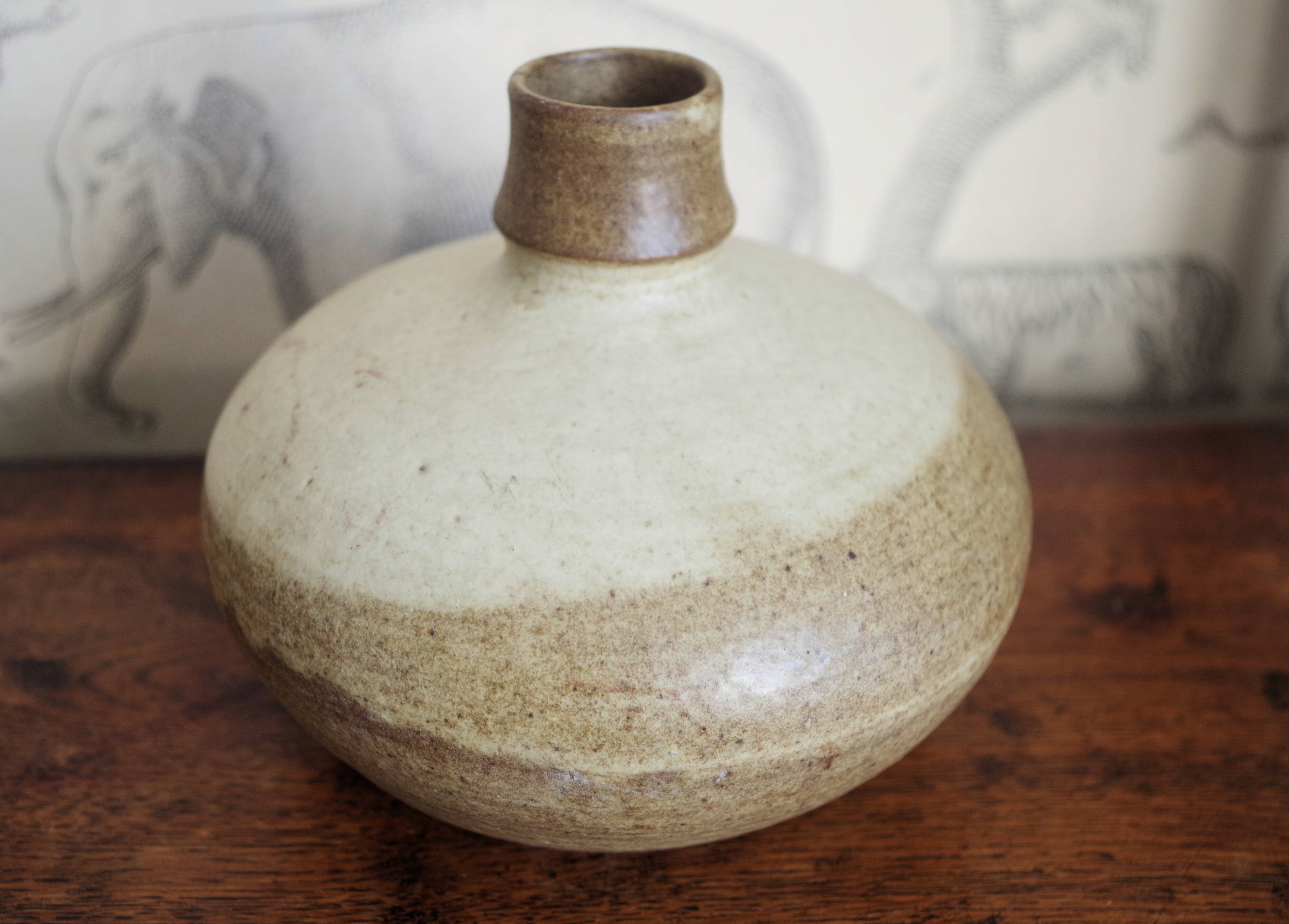 Vase en grès vintage