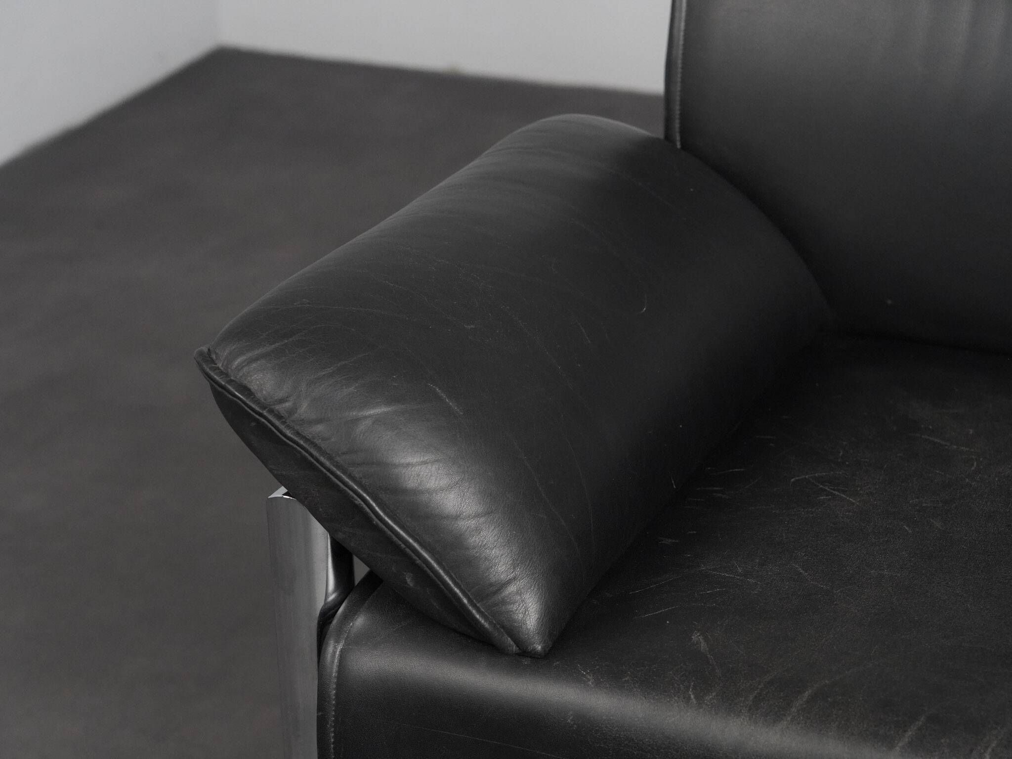 Fauteuil en cuir et chrome, Italie, années 1990